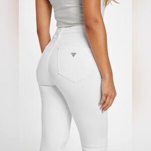 NWT Guess White Skinny High Rise Jeans with Raw Hem
